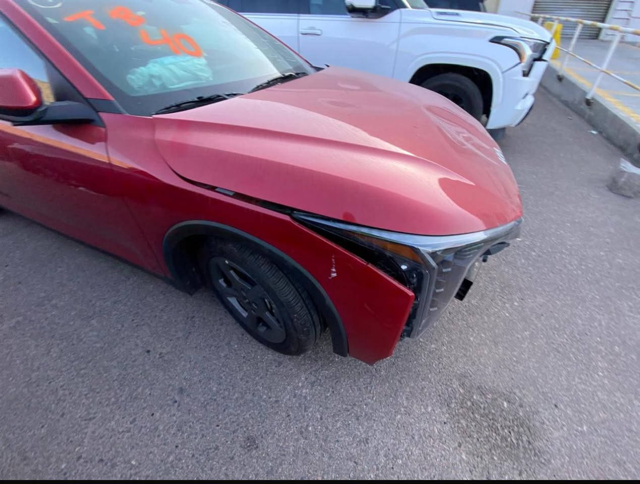 السلام عليكم للبيع بأسمي تبديل دعاميه إماميه وتصليح جاملغ امامي اليسار صور الحادث بالمنشور السعر 155 وبيه مجال *********** ايرباك دشبول ودركه
