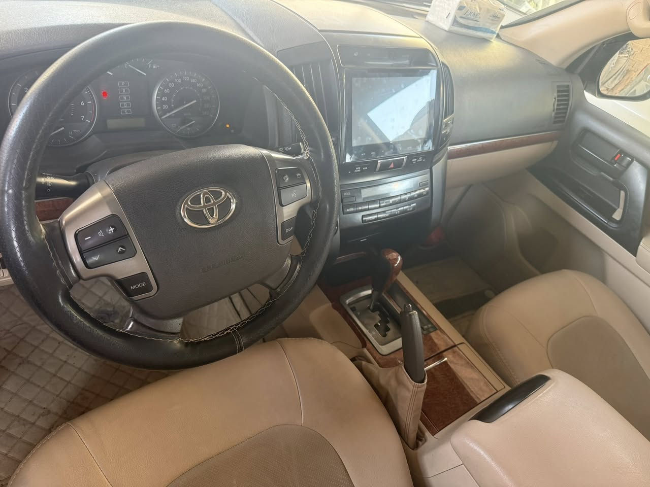 2013 مكفوله ماشيه 112 ألف فقط السعر 38مكانه بغداد ***********
