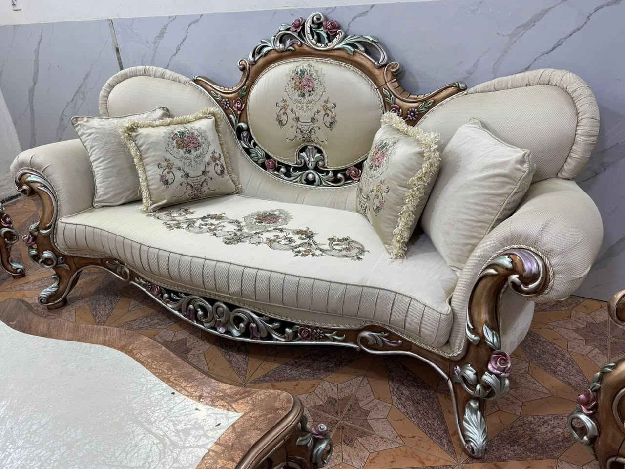 تخم زان درجة أولى اخو الجديد ١٠ مقاعد مع طبلة وسطية ***********
