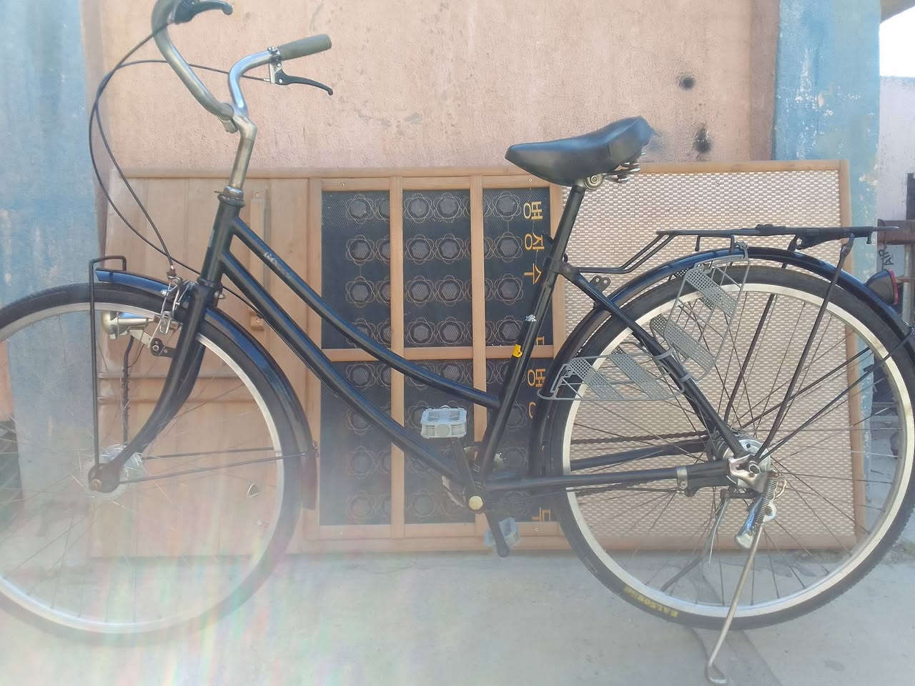 حجم٢٦لون اسودبلادي السعر٨٠مكاني الشعب***********
