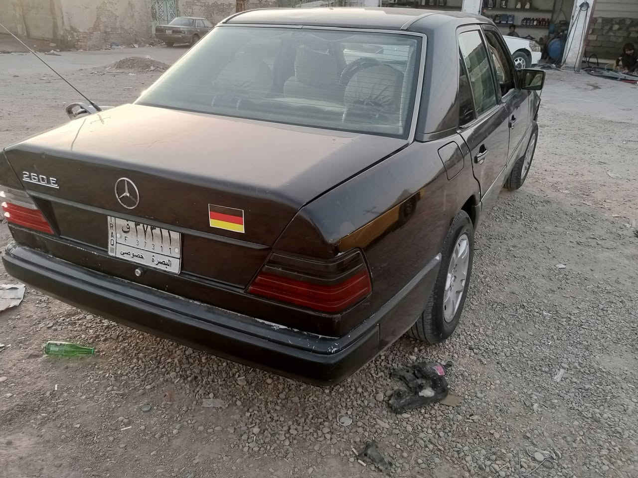 سلام عليكم
مارسدس دب قواعد مكفولات 
مكينه وكير 2500 بطه مكغولات 
حداديه تخم تاير جاهزه السياره مابيها نقص 
السعر 40وبيها مجال  *********** مكانها ناصريه غراف
