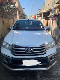 هايلكس ٢٠١٦ • بنزين اوتوماتيك • رقم مثنى