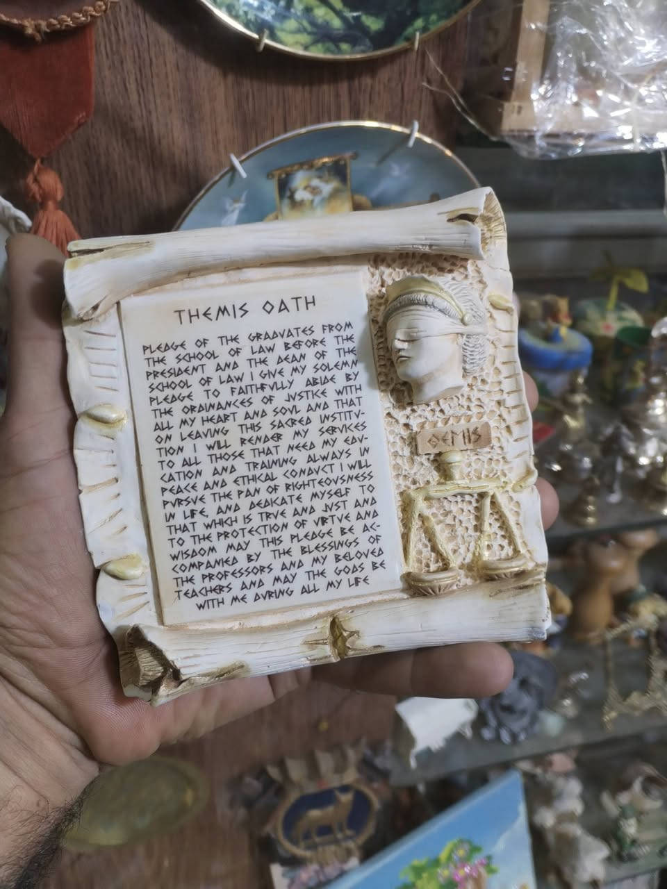 مجموعة مميزه ومتنوعة من اللوحات والتعليقات المجسمه من مناشئ عالميه اغلب القطع عمل يدوي قديم التفاصيل بالفيديو والصور 🌹 🌹


**إذا كنت صاحب هذا الإعلان وتريد حذفه لأي سبب، رجاءا أرسل رسالة إلى الدعم الفني**