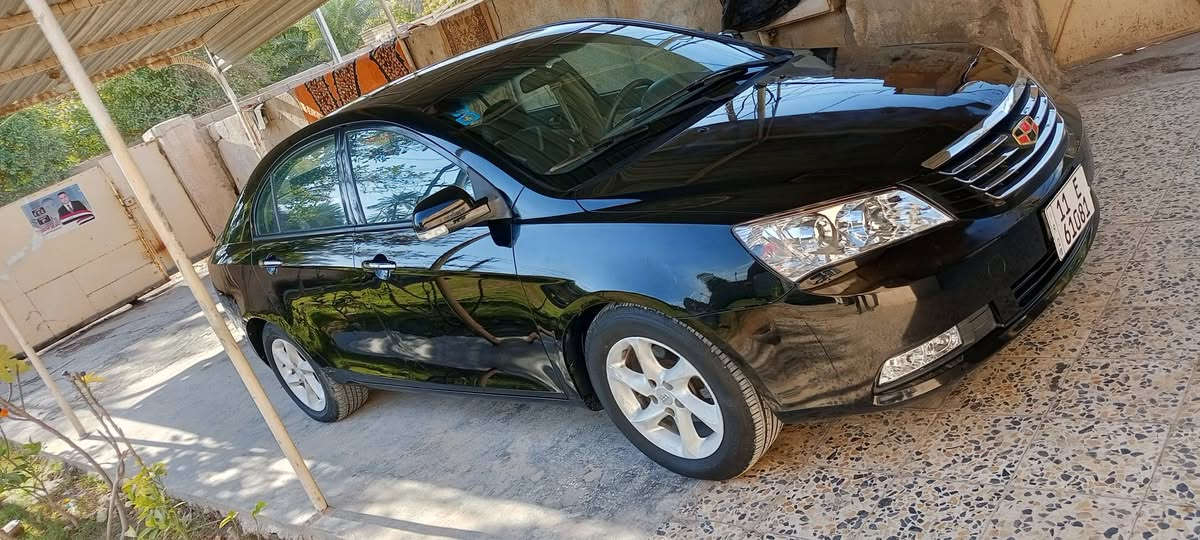 السلام عليكم جيلي أم كراند الحجم الصغير EC7 1800 موديل 2012
بعده على وضع الشركه كولشي بيه بلادي 

السياره مكفوله كفاله عاامه ع سونار بشرط 

السياره ماااشيه 70الف شرط الفحص 

مكفوله من الضربه والصبغ وتبديل حت دعاميات كفاله 

كير ومحرك مكفولات كفاله 

تبريد تتفئه كهربائيات كوله شغله 

صدره خلفي امامي كوله جديد جدا 

تخم تاير الامامي بعده جديده لوك 

رقمه بغداد دولي هزه جديده بسمي 

اسبيره بعده ما ناازل السياره جديده معنه الكلام 

الشراي يتصل ***********  فاضل العبيدي
