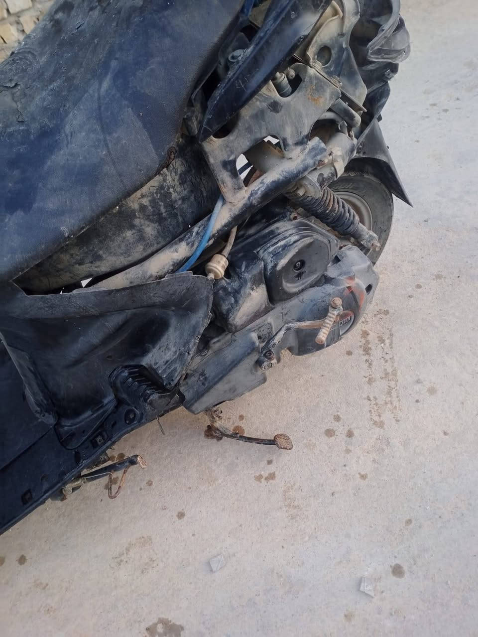 سلام عليكم فراشه للبيع محرك حاويه ب 180 وبيه مجال مكان كوفه رقمي ***********
