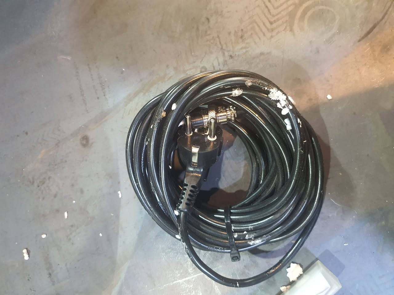 كَصوصة سلحفاة جديد بالكارتون للبيع
سعر 5$ ورقات
للتواصل الاتصال والوتساب(***********)
