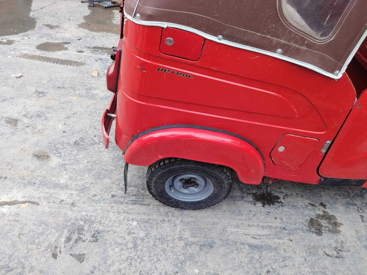 *********** / 22 السعر 8000/ سكن بغداد الشعب قفله بيه طخات
