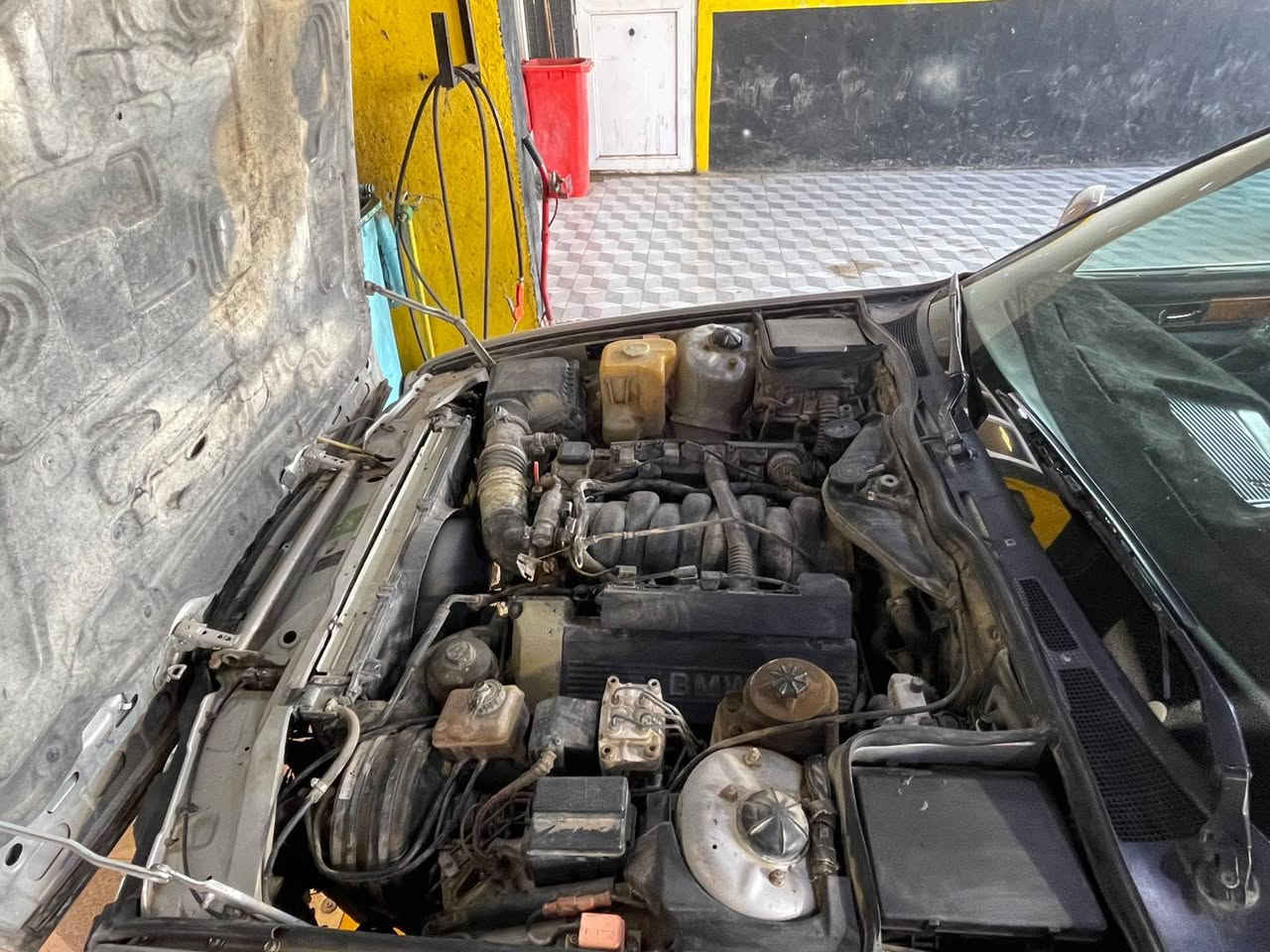 بسم الله الرحمن الرحيم اخوان 740  8 سلندر للبيع محرك كير حد اديه مكفوله بدي نضيف مابي حادث مصبوغة للجماليه كهرباىءيات شغاله رقم نينوى انكليزي باسمي تحويل مباشر سنوات لغاية 2031 سياره بلواقع اجمل من الصور بيع مستعجل للاستفسار الاتصال على الرقم *********** مكان السياره بابل السعر 46 وبيها مجال
