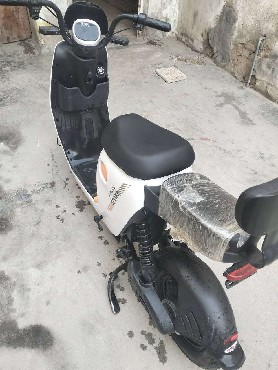 سلام عليكم دراجه ريان
اربعه بطاريات 3 سرع 
48 فولت تمشيك 30 كيلو
السعر 200 🔒 مكاني حي العامل


**إذا كنت صاحب هذا الإعلان وتريد حذفه لأي سبب، رجاءا أرسل رسالة إلى الدعم الفني**