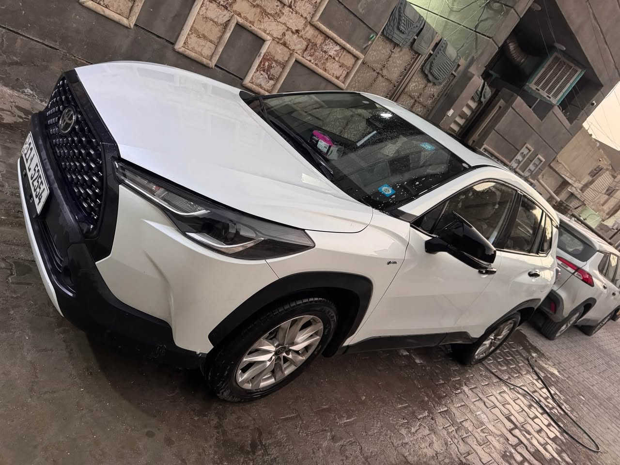 السلام عليكم
كورلا كروس 2025 هايبرد خليجي (صيني)
كشن مخمل مدوشمها
ماشي 23 الف km 
فتحة 
بصمة تشغيل
كاميرا خلفية
رادار قيادة
مكفولة عدا صبغ بالدعامية
رقم بغداد باسمي  السيارة  
*********** بغداد, العراق
