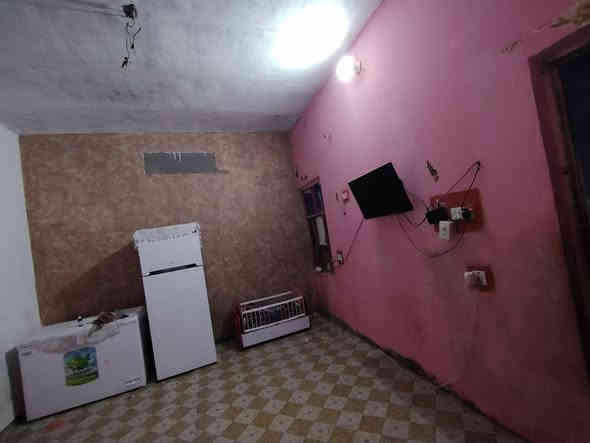 #بيت_للبيع
منطقة ال مجيبل مقابل معارض سيارات السماوة
المساحة /200م
يتكون من غرفتين وصالة وبراني ومطبخ
ويحتوي على مكاتبة فقط
السعر /23 مليون وبي مجال بسيط 
للأستفسار مراسلة الصفحة أو الأتصال على الرقم
***********
