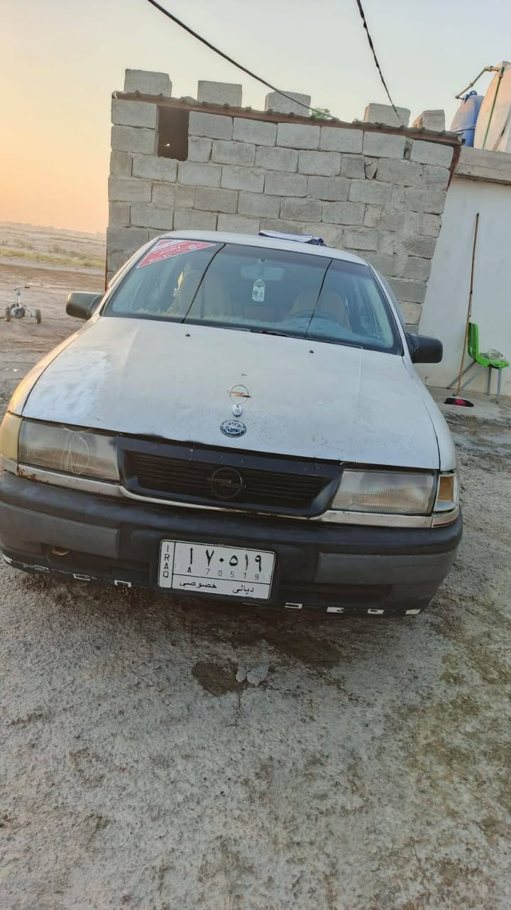 أوبل فكتره نضيفه صدر أمامي خلفي جديد تخم تايرات جدد رقم ديالى سنويه ساقطه السعر 22 وبيهه مجال حك جيه مكاني بعقوبه ‏‪***********‬‏

