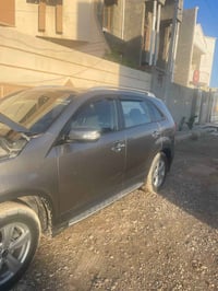 سورنتو 2013 محرك 6 قطعه وحده صبغ  سعر 147 07736638018