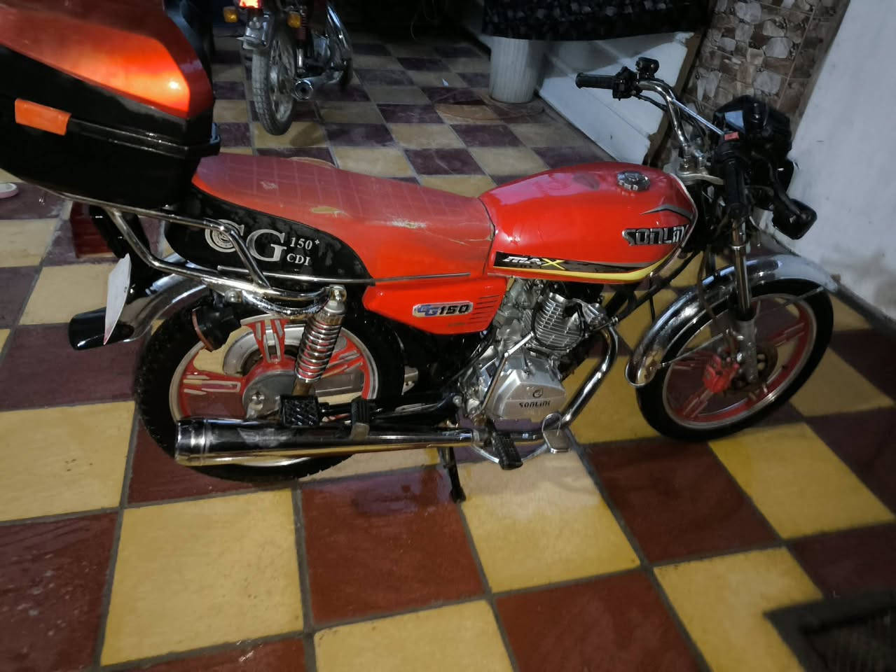 سلام عليكم دراجه سافان موديل 2022  اوراق اصولي مابيه اي نقص كهربائيات كلهن شغاله اربع اشاير بك لايت و لايت وسلف كلهن شغالات السعر 600 وبيه مجال مكاني بابل حله شارع 80 متواجد خاص و ع الرقم ***********
