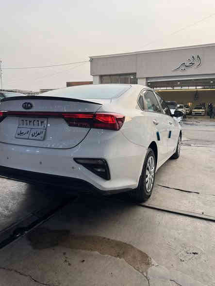 السلام عليكم.. مجرد ناشر اعلان لا تراسلني خابر صاحبها كبل..
سيراتو موديل ٢٠٢١ مكفوله تحويل وكاله تستلم صافي سعرها ١٥٩ ورقه مكانها بغداد رقم صاحبها *********** سامر
