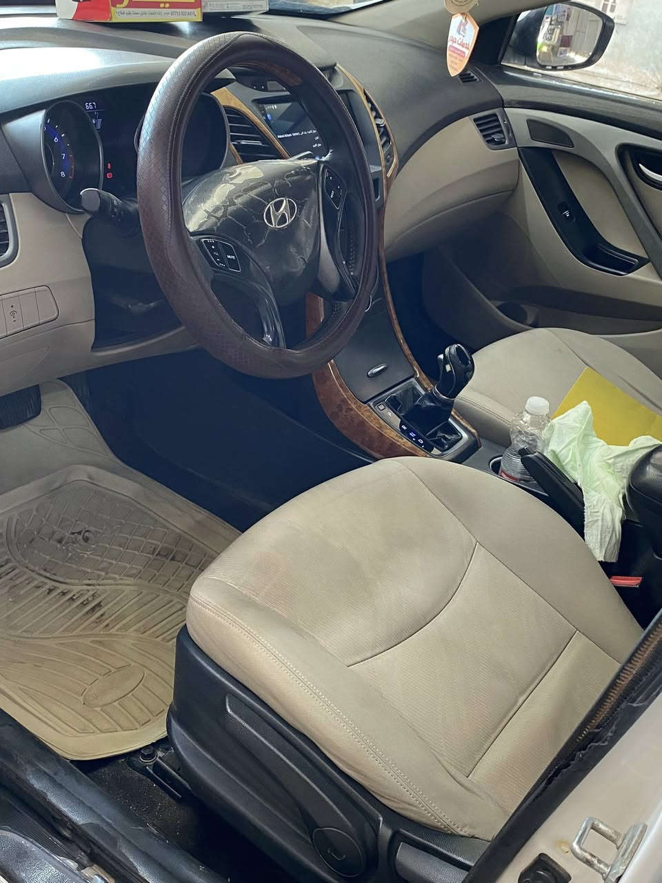 السلام عليكم 
النترا 2015 خليجي كفاله فقط بارد رقم بغداد باسمي رقم وهزه جديدات 
فول مواصفات ماعدا البصمة ماشية ١٠٠ الف كيلو
السونار موضح بالمنشور 
 السعر ١٣٢ وبيها مجال حك الجية
للاتصال *********** 
مكانها بغداد
