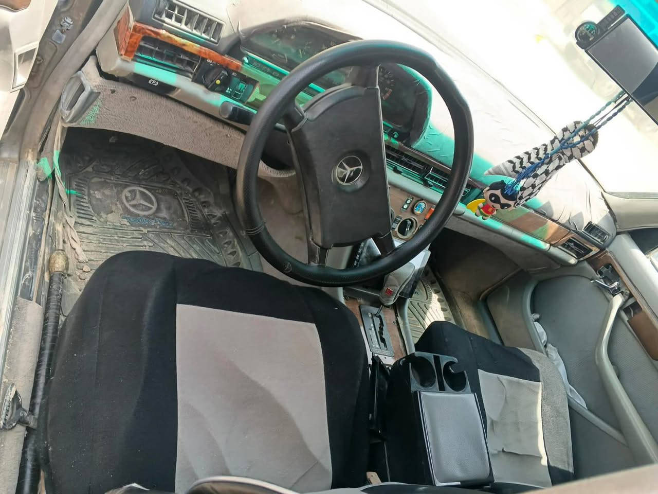 السلام عليكم سياره للبيع والمراوس   رقم انبار دولي جاهزه تبريد شغال حداديه بيهه ظعف والباقي  كفاله  اصوليات السياره تريد وكاله تريد مداور مكاني الشطره ***********
