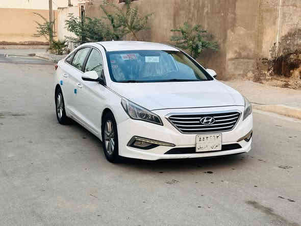 سلام عليكم للبيع فقط سوناته موديل 2016 رقم اربيل تحويل او وكاله حاضر  وارد امريكي بيه طخه بصيطه بل جاملغ الخلفي فقط سياره غير هاذ حادثه مكفوله من ضربه وتبديل والعيب الشرعي والغرمات والتحويل ولخياس والجراد سياره جديده معنا كلمه تخم تاير حداد توه نافضه مكينه وكير مكفولات 2400غرفته نضيفه دواخل بيجي سياره احله من صور بهواي تجي وتشوف بعينك منضومه لايت زنون شاشه تاب كامره خلفيه سياره شاهد الله كلش حلوه وجديده دواخله شرط كارتون  سعر كلش مناسب ب 103هاتف *********** // ***********
