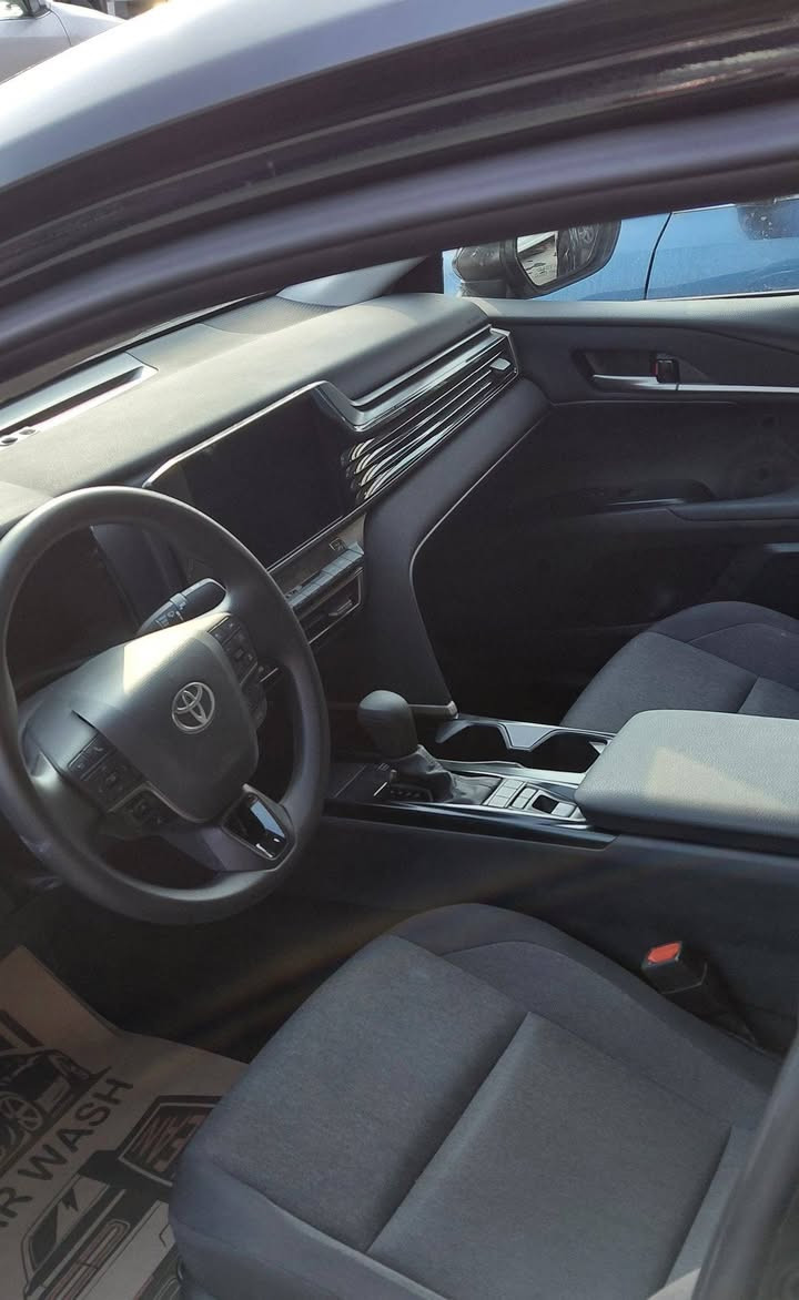 تويوتا كامري 2025
موصفات LE..هايبرد
ماشي9 الف..حادثها جامرلغ خلفي 
بدون ارباك..بجم كبس 
رقم كاتى..يترقم اربيل وسليمانية 
سعر 215 $
***********
