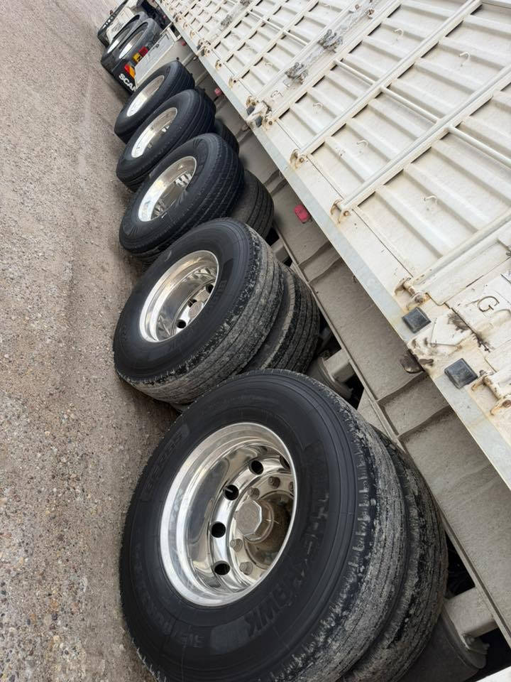 سلام عليكم عربانه غسان لبيع موديل 2025تخم تاير تخم ويل كروم السعر230بيه مجال غليل اتصل ***********
