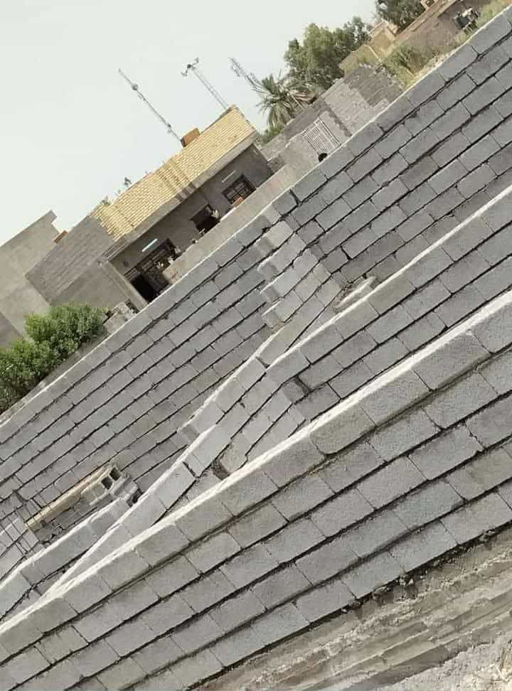 خلفات بناء عالدبل او باليوميه متفرغ ***********بي وات ساب
