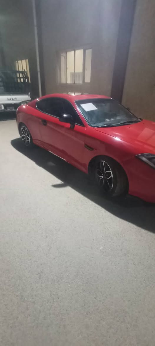 سلام عليكم شباب الكروب متاح سياره هوندي تبرون رياضيه باب واحد البيع موديل 2007 رقم اربيل نكليزي سنويه ال28 سياره حلوه مابيه اي شي نقص مكينه 2400 سعر 65 شراي يتصل ويدلل ***********
