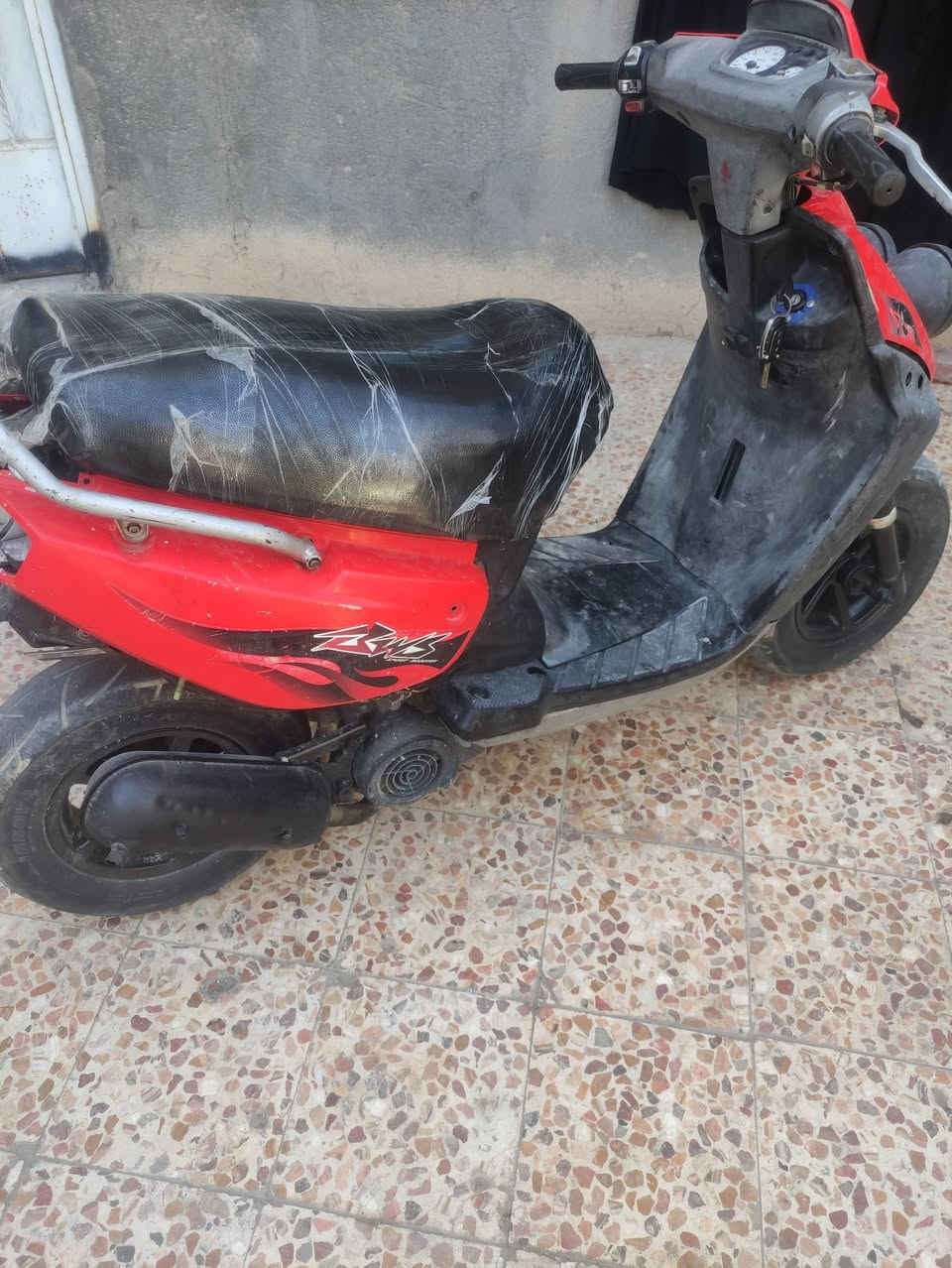 دراجه ام عيون للبيع جبلي لا مجفتوهه ولا مفتوحه مكينه بس مبوشه 55 السعر 475وبيهه مجال المكان البصره الزبير أو مراوس ب شحن ***********
