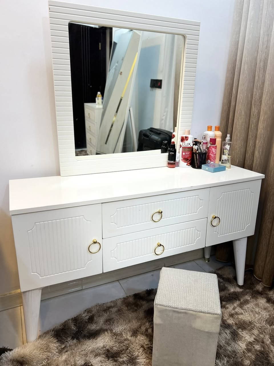 غرفة نوم للبيع صنع تركي🇹🇷((عدد6قطع))
سعر((500)) تواصل واتساب (((***********)))
