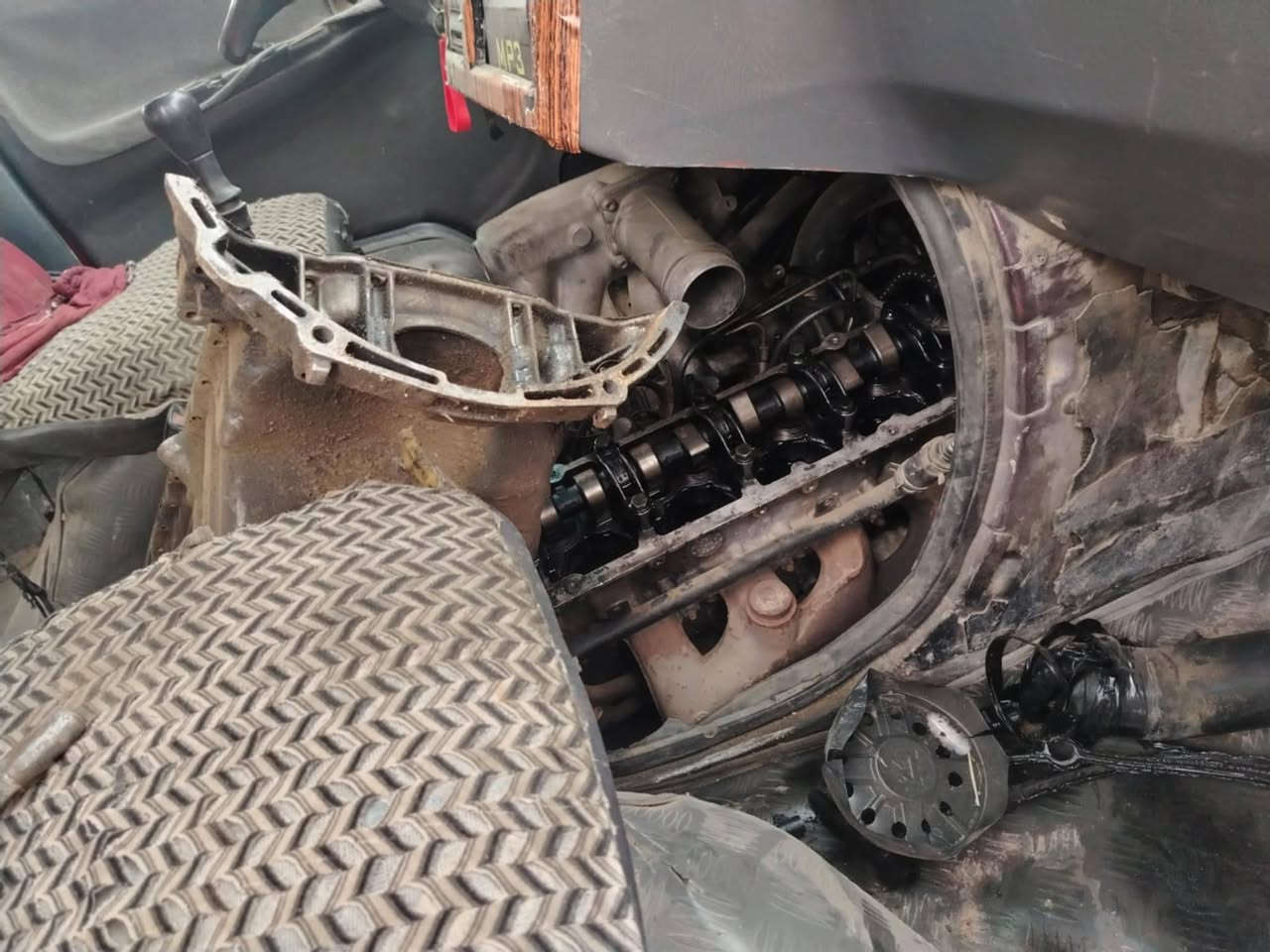 من رخصت لادمن سلام عليكم سياره استانه موديل 95سنويه نافذه مدوار ثاتي يوم مصفره مرور هيئه 350صواصي برنكات مكفولات دواخل نضيفه كهربائيات كله شغاله تخم تاير حداديه نضيفه كير مكفول سياره مكينه كايمه السعر 23وبيه مجال او مراوس كيا بسته بريجو حسب الاتفاق مكاني بابل ناحيت الكفل رقم التلفون ***********
