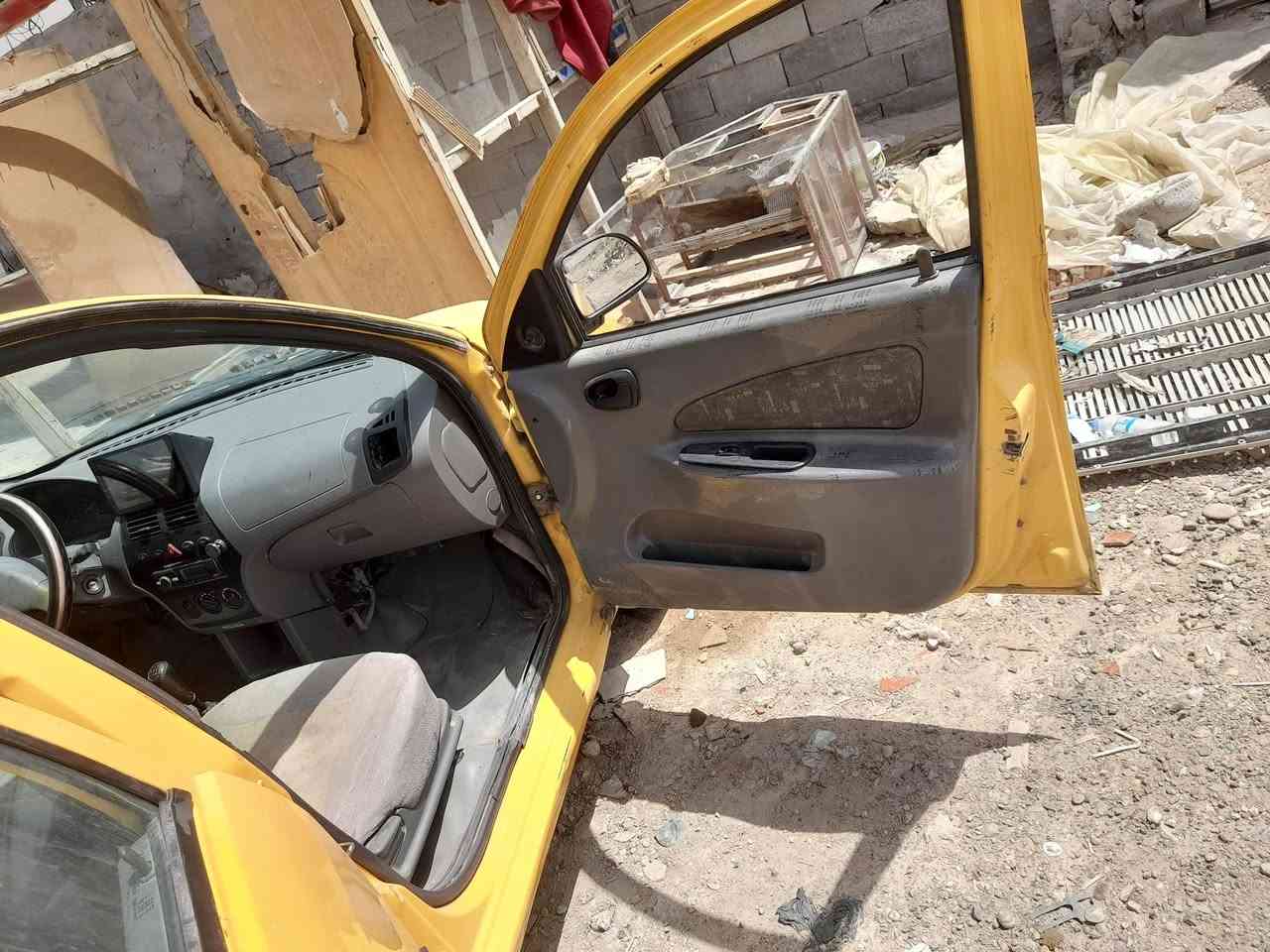 السلام عليكم  طيبه ٢٠١٥ رقم بغداد  سياره حلوه ونضيفه غرامات وهيئه مصفره السياره احلي من صور  صدر جديد 
تخم تاير 
كير محرك مكفولات 
سياره خير من الله ترايك للبصره 
سياره مال بيت ممتعوبه 
السياره بأسمي تحويل ثاني يوم 
السعر ٣٥ وبيه مجال  مكان السياره بغداد الحريه 
رقم الهاتف بيه واتساب 
***********
