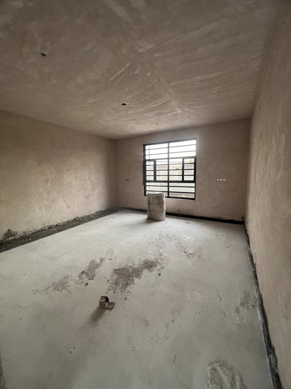 🏡 عقارات الأسد 🏡

#للبيع
مشتمل طابقين طابو ملك صرف

📐 المساحة: 100 متر
📏 الواجهة: 5 متر
📏 النزال: 20 متر

🔹 يتكون الدار من:
استقبال + صالة + غرفتي نوم + مطبخ + صحيات

🔹 حالة البناء:
المشتمل قيد الإنشاء (بناء درجة أولى)
يحتاج فقط إلى: (بورك + درج + أبواب)
⏳ يكتمل خلال 7 أيام ويتم تسليم المفتاح للمشتري

✨ فرصة سكن مميزة
بسبب الموقع الممتاز وجودة البناء

🏠 الخدمات:
تتوفر جميع الخدمات السكنية

📍 الموقع:
بابل – قضاء المحاويل / حصن جعفر – منطقة الضباط

📷 باقي التفاصيل موضحة في الفيديو والصور

📞 للاستفسار أو معرفة السعر:
يرجى الاتصال أو المراسلة على الأرقام التالية:
***********
***********
📲 أبو أسد

📍 زورونا في:
مكتب عقارات الأسد – قضاء المحاويل، حي 17، قرب مقهى الصياد

🌿🌿🌿🌿🌿🌿🌿🌿🌿🌿🌿🌿🌿
