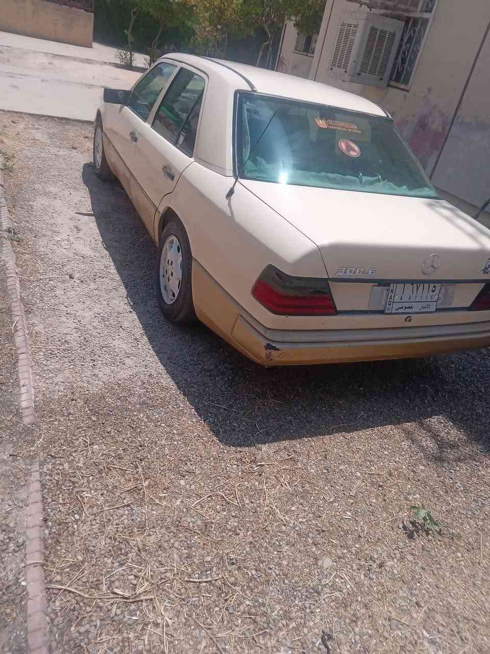 مارسدس دب مديل 1990 محدثة 1993 السيارة فول اسلايت دبل اريل السيارة ابلادية محرك أسود لاصرف ولابخار رقم انبار مشروع وطني شرط التحويل تخم ويل اكروم مكاني كركوك وهذا رقمي *********** اريد امروس حسب القناعة

