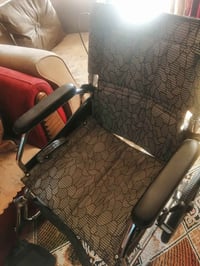 عربانة مسنين • جديدة