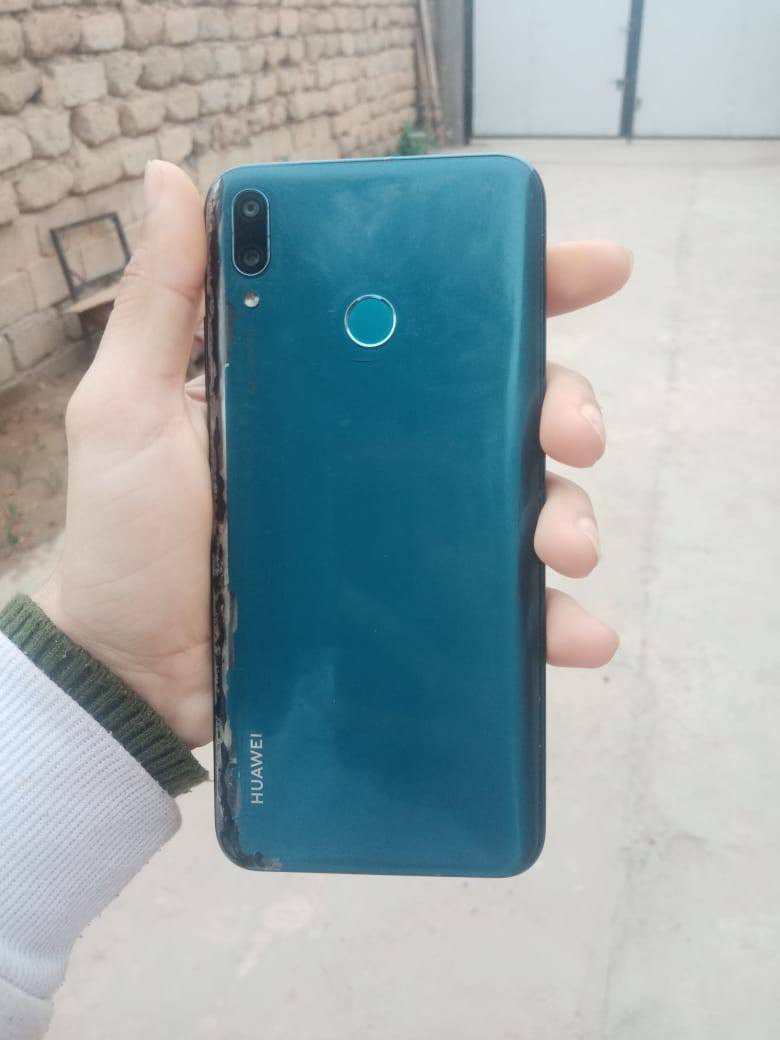 جهاز HUAWEI Y9 2019
ذاكرة 64 كلشي شغال 
رايدة ب35 شراي يتواصل خاص


**إذا كنت صاحب هذا الإعلان وتريد حذفه لأي سبب، رجاءا أرسل رسالة إلى الدعم الفني**