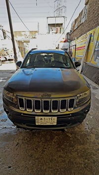 جيب كومباس 2015 ماشيه 73 السياره  كلين كفاله عامه كير محرك حادث تخم تا...