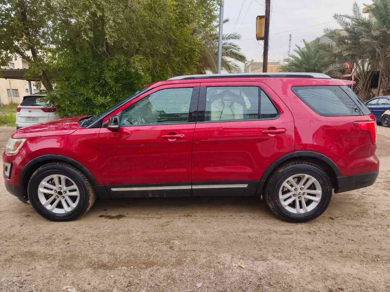 السلام عليكم
فورد اكسبلور 2017 امريكي للبيع
6 سلندر
رقم اربيل بسمي سنويه ورقم جديد
السياره حادثهه قبق الجنطه فقط
بدون ايرباك 
السياره كلش حلوه ومناقصهه شي
تخم تاير جديد
مكان السياره بغداد حي الخضراء 
السعر 165 وما اتوقع اكو هيج اسعار
للااستفسار ***********
