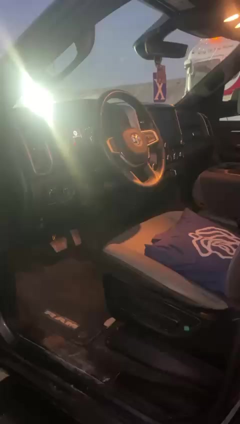 السلام عليكم رام للبيع
🚘للبيع – رام بك هورن (Big Horn) وارد امريكي 🇺🇸

🔹 النوع: رام بك أب
🔹 الفئة: Big Horn
🔹 الموديل: 2023
🔹 المحرك: 6 سلندر
🔹 الممشى: 38,000 الف كيلو 
🔹 رقم السيارة أربيل (شمالي)
 🔹 السيارة باسم الشخص وتحويل مباشر
📄 معلومات إضافية:
✔️ صور الحادث موجودة في النشرة مع رقم الشاصي
📍 الموقع: البصرة
📞 للتواصل:
***********
