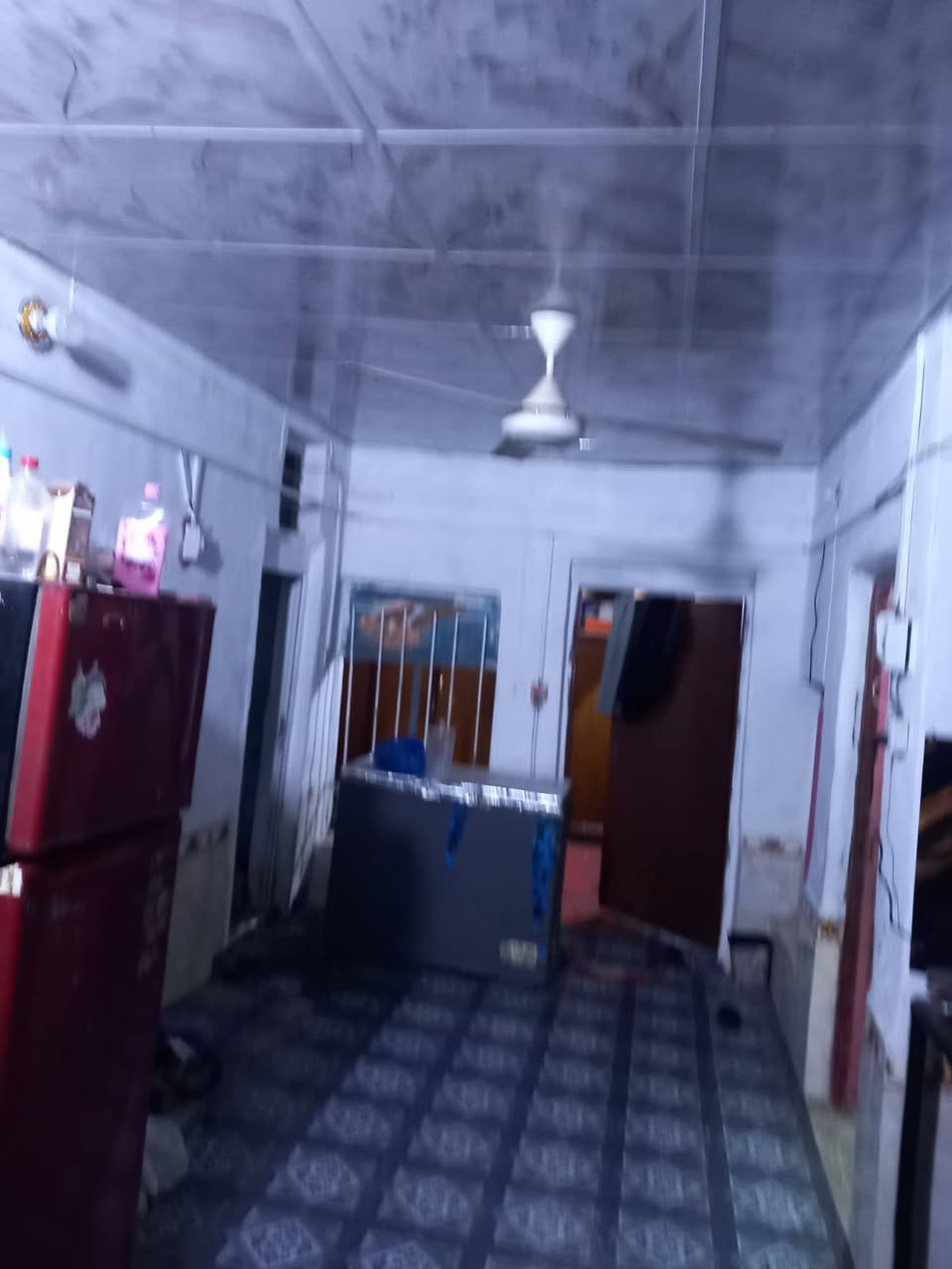 السلام عليكم 

🏡 للبيع – منزل في الناصرية / الصالحية

فرصة مميزة لامتلاك منزل في منطقة سكنية هادئة، بموقع ممتاز قريب من شارع القائد. الصالحية

📍 الموقع: الناصرية – الصالحية – قرب شارع القائد 

📐 المساحة: 200 متر
📏 الواجهة: 10 متر
الطارمة : 20 متر
🗺️ الخارطة: رقم (1).

مواصفات المنزل:
✅ طابق واحد
✅ غرفتان
✅ هول
✅ ديوانية
✅ مطبخ
✅ كلدور (ممر)
✅ حمام
✅ صحيات خارجية

مميزات الموقع:
⭐ منطقة سكنية هادئة ومريحة.
⭐ مدارس ابتدائية ومتوسطه واعدادية قريبة يمكن الوصول إليها مشيًا على الأقدام.
⭐ مجمعان للمواد الغذائية قريبان من المنزل.
⭐ جميع الخدمات الأساسية متوفرة.

💰 السعر  : يرجى التواصل على الارقام او الخاص

📞 للتواصل والاستفسار:
***********
*********** ناصرية, ذي قار
