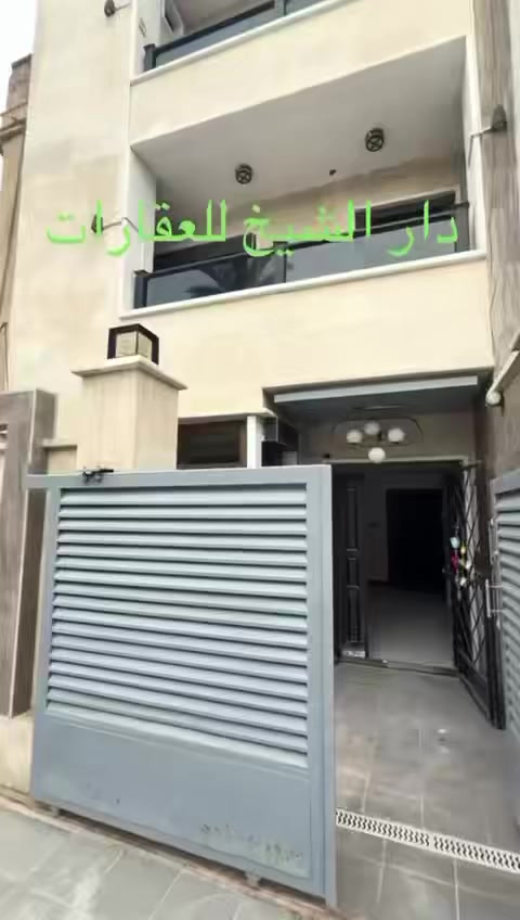 دار الشيخ للعقارات
للأيجار مشتمل درجة اولى
مساحة 100 متر واجهة 5.5
يحتوي على 4 غرف نوم واحدة ماستر
صالة مطبخ خدمات
موقع المشتمل شارع فلسطين
للأستفسار 
***********
