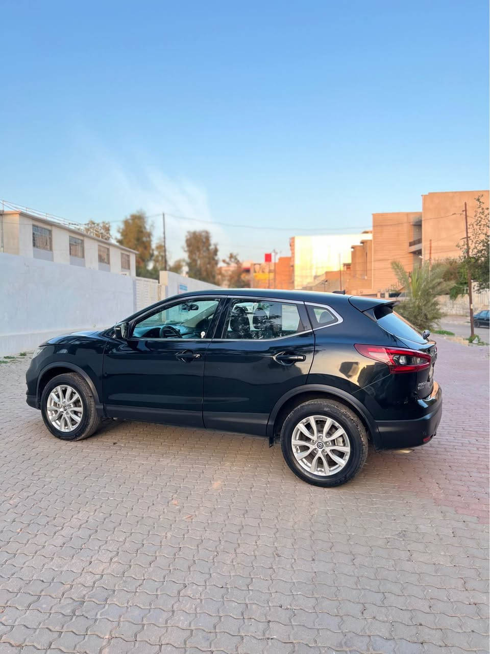 سياره نيسان روگ موديل 2022كيرومحرك شرط مامفتوح محرك 4بستون و 2.0سيارة مواصفات ره دار و ئيكو و حصه صط جامات و مرايه كهربائيه سويج كنترول ABS تبريد حارو بارد شغل سوكان ڤول يوم فول تاخم تايرات و صدر كول بيلدي جديد و 21كليومتر ماشي سياره 3قطع صبوخ سنوي و راقم جديد شرط تحويل وواكال سعره 157💵و بيه مجال راقم تالفون 📞*********** كركوك, العراق
