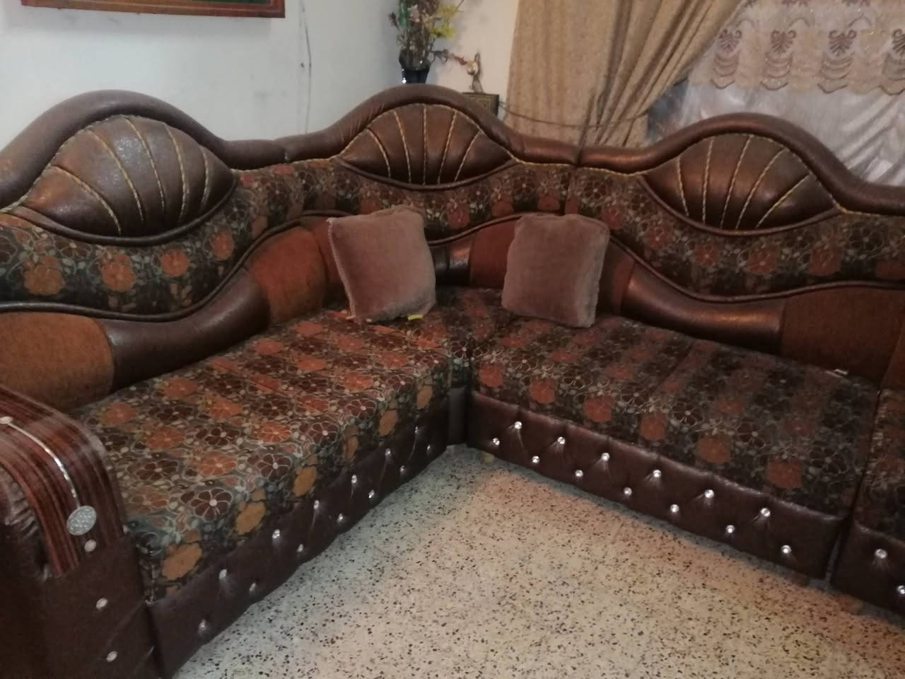 السلام عليكم عندي طخم مستعمل 11مقعد وخشب عراقي قوي  بسعر 300الف وبيه مجال


**إذا كنت صاحب هذا الإعلان وتريد حذفه لأي سبب، رجاءا أرسل رسالة إلى الدعم الفني**