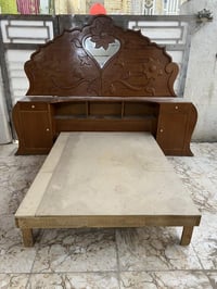 جربايه كامله هيه والتاج نضيفه اي ضرر أو كسر مابيه سعر ٥٠ 07746447328