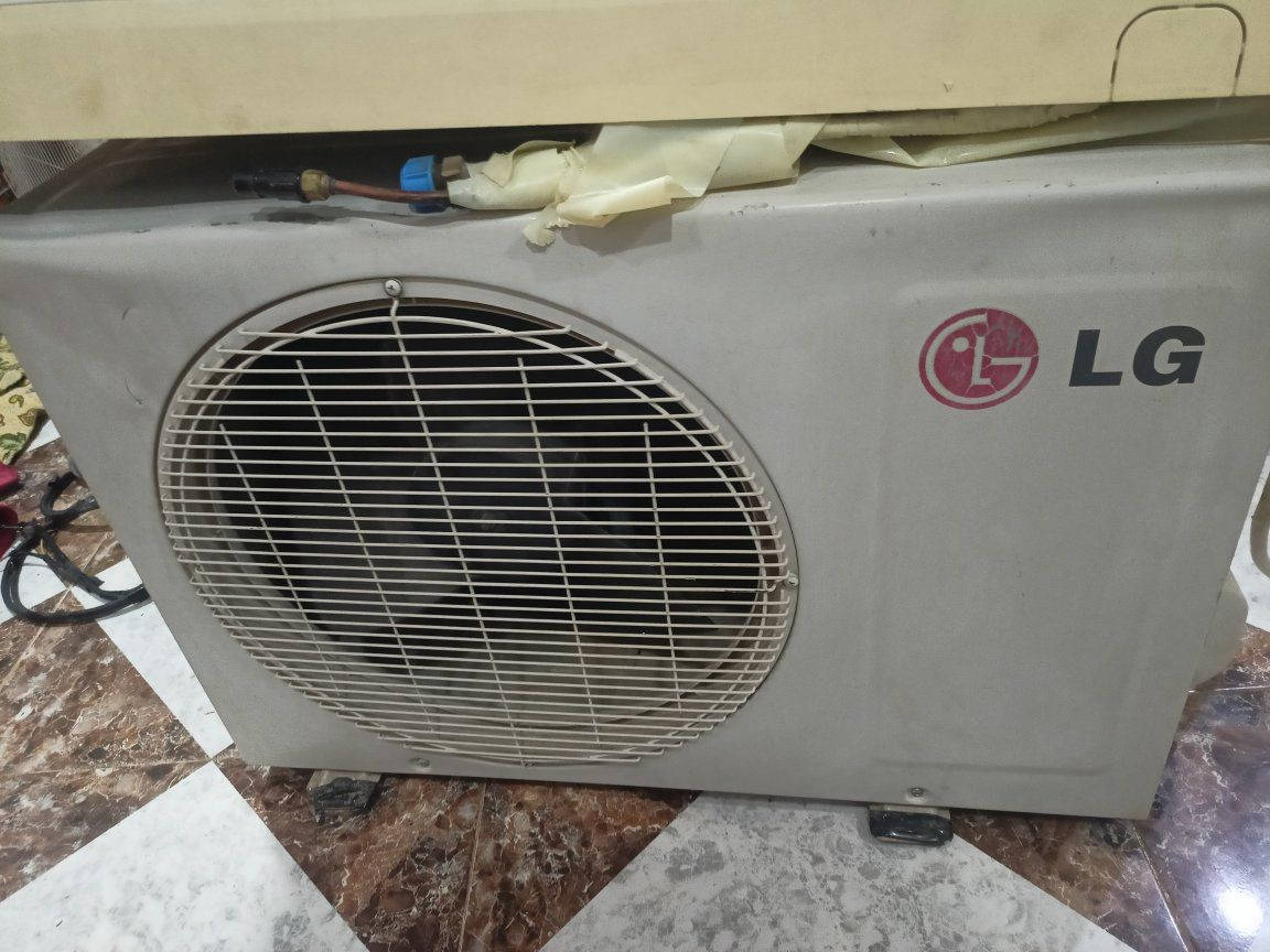 سبلت LG  طن واحد ب نضيف وشغال تبريد وتدفئة 
نضيف وحلو مرتب كامل


**إذا كنت صاحب هذا الإعلان وتريد حذفه لأي سبب، رجاءا أرسل رسالة إلى الدعم الفني**