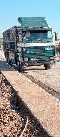 سكانيا 143 • صفر • جير 5ب5