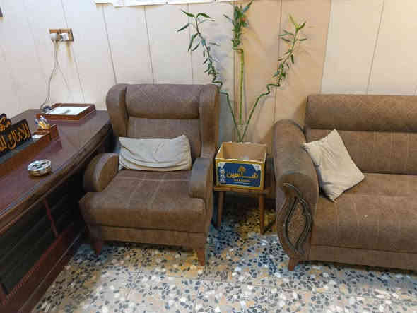 تخم للبيع شغل درجة اولى قبل سنتين مشتغلي بمليون و600 بلوك توصى 10 مقاعد قماش وتر بروف يحتاج فقط غسل بي بوحدة من القنفات فتگ موضح بالصورة السعر 350 الف بي مجال مكانة بغداد الدورة 
***********
