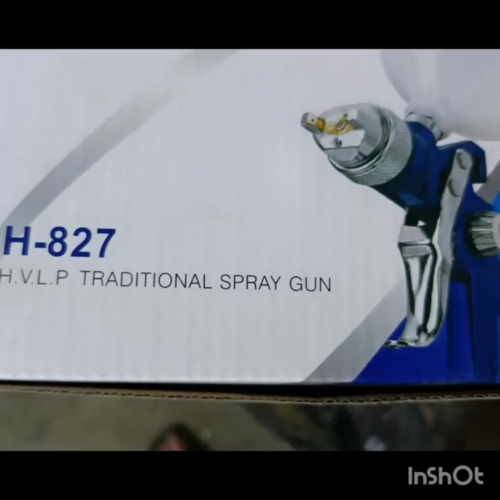 واصفات الفنية الرئيسية لـ H-827:
نوع التغذية: جاذبية (Gravity Feed) مع كأس علوي 600 مل.
حجم الفوهة (Nozzle): 1.4 ملم (قياسي)؛ خيارات أخرى 1.7 ملم، 2.0 ملم متاحة.
تقنية الرش: HVLP (ضغط هواء منخفض عالي الكفاءة) لتقليل الرذاذ.
ضغط التشغيل: 2.0 - 3.5 بار (حوالي 29-50 PSI).
استهلاك الهواء: 4.2 - 7.1 قدم مكعب في الدقيقة (CFM).
المواد: جسم ألومنيوم مؤكسد، فوهة وإبرة من الفولاذ المقاوم للصدأ (ستانلس ستيل)، ورأس هواء نحاسي.
أدوات التحكم: تعديل سائل الطلاء، ونمط الرش (دائري/مستطيل)، ومصدر الهواء في المقبض.
الاستخدامات: دهانات الدوكو، الأكريليك، البرايمر، والدهانات المائية. 
عنوان المحل كمب سارة الخدمي امام الملعب الخماسي افران طه العلوي ***********
