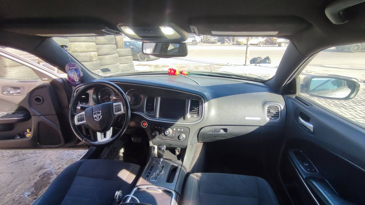 سلام عليكم جارجر 2011
بدون صبغ بارد بسيط بيها 
دعاميات مصبوغه 
تخم تاير 
صدر خير من الله 
شاشه كبيره
جاهزه اي نص مابيها 
بغداد ***********
130 $ وبيها مجال 
ثاني يوم احولك باسمي رقم نكليزي
