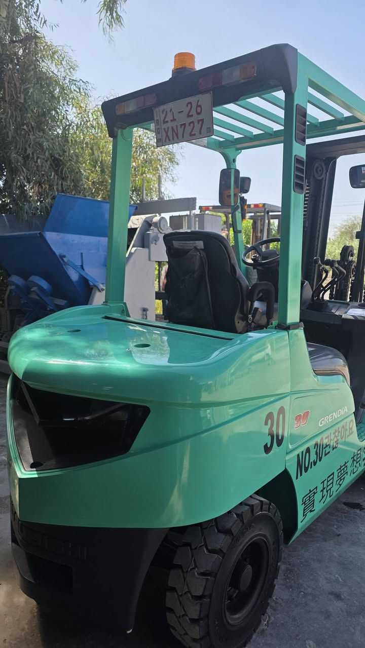 للبيع رافعه شوكيه ميتسوبيشي MITSUBISHI
3طن 3حركات 3سلايت جوب حاويه موديل 2015
 دخول جديد منفيس كاتي  كفاله عامه وضع الشركه 
مكينه كير اكسل بشرط 
العنوان ديالى بعقوبة قرب مديريه المرور 
ستفسار اكثر اتصل ع 
***********
***********
***********
موجود توصيل جميع المحافضات
