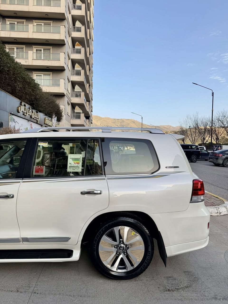 تيوتا لاندكروز 2019 ( لكزس V.X.S )
ماشآءالله  
‎جكات
داخل ديزاينو
‎ستيرن كاهرباى
سندوق شفط
رادار
كشنات تبريد
٥كاميرات
محرك (5.700) ليكزز
‏‎ماشييه 57 كم حقيقي
‏‎لاندكروز VXS 
‏‎موديل.موديل 2019
‏‎فول مواصفات 1/1
‎‏‎السيارة مواصفات اللكزس 
رادار
خط شارع
‏‎-جوبلس تصعد وتنزل 
‎‏‎-شاحن لاسلكي 
‎‏‎- نضام ترحيب عند الاقتراب 
‎‏‎- دبل ماوس 
‎‏‎- شاشة تحكم لكزس 
‎‏‎- شاشات عدد 3 
‎‏‎-تشغيل عن بعد 
‎‏‎- كراسي كهرباء 
‎‏‎- مكينة V8 /5.7
‎‏‎-زراك لايت 
‎‏‎- 5 بصمة ابواب 
‎‏‎- سيستم صوت لكزس 
‎‏‎- ستيرن صاج 
‎‏‎- 8 ايرباك
‎‏‎- فور ويل 
‎‏‎- حساسات امامي خلفي 
‏‎ماشي ٥٧،٠٠٠کم
‏‎- نضام ايكو تقليل صرفية 
‎‏‎-ثلاجة 
‏‎مواصفات VX.S معروفة ما يحتاج اذكر لبقية 
چكه مابى 
حتا دعاميات بدون صوبخ
ا‎بدون بارد ،بدون رصعات ،بدون حتا شخط
محرك كير بشرط مامفتوح
‎سيارة حيل نظيفة كلشي عل بلاد لوك
سنوية زنكة كلشي جديد مدفوع لـ٢٠٣٠
باسمي السنوية بشرط تحويل و خرامة 
‎سيارة مابيـها دينار مصرف كامل من كل نواحي

سعر568$
رقم صاحب سيارة ***********
‎‏‎
