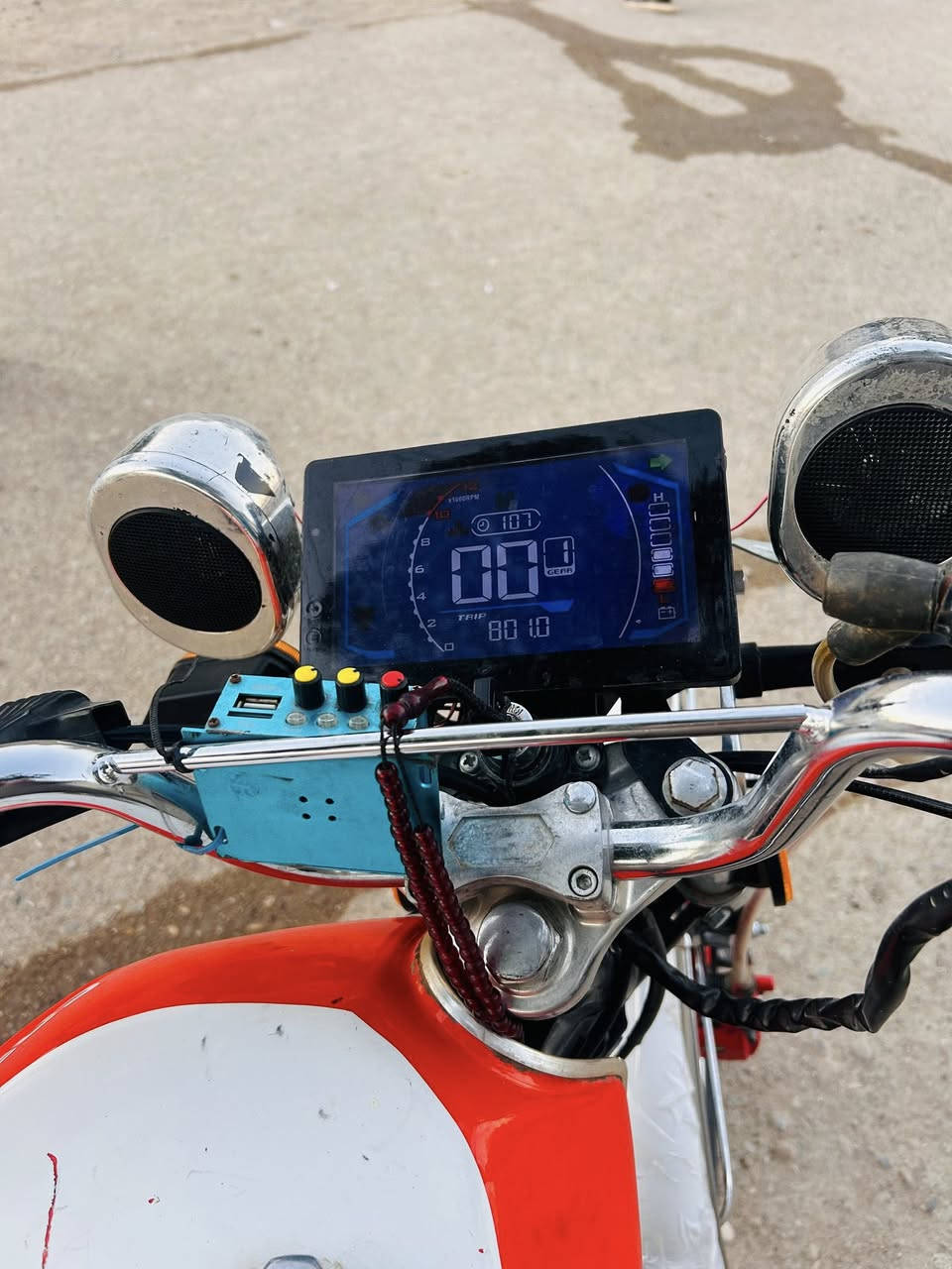 سلام عليكم دراجه تايكر للبيع دراجه مكفوله مابيه اي نقص سونك موديل 25سعره 725وبيه مجال 
دلي عباس ***********
